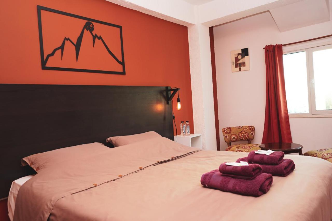 Oshovia Hostel Ushuaia Exterior photo