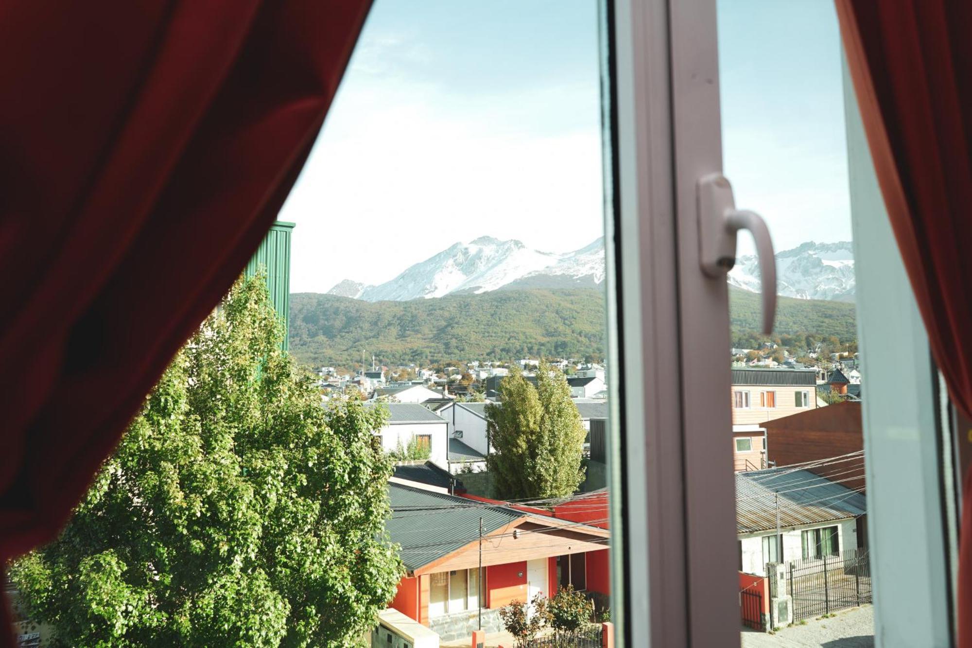 Oshovia Hostel Ushuaia Room photo